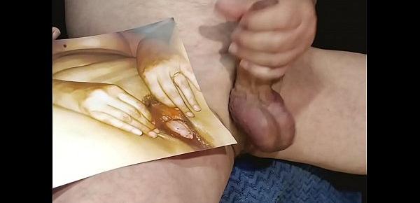 einer geilen Spermanutte die haarige Fotze und den offenen Mund mit Sperma gefüllt